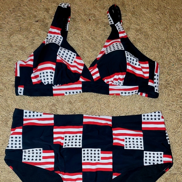 *Plus Size* 🇺🇸🚣‍♀️ 🏊‍♀️🏄‍♀️Flag Swimsuit bathingsuits/swimsuits - Picture 4 of 12
